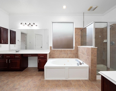 15119 Shady Gate Court - Photo Thumbnail 15