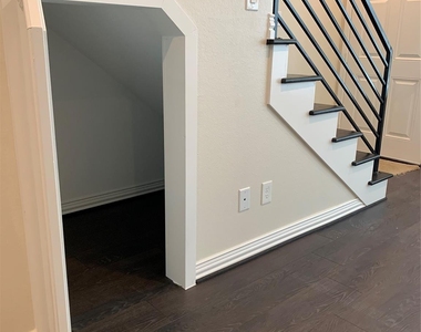 4622 Haywood Street - Photo Thumbnail 8