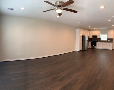 4622 Haywood Street - Photo Thumbnail 3