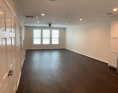 4622 Haywood Street - Photo Thumbnail 1