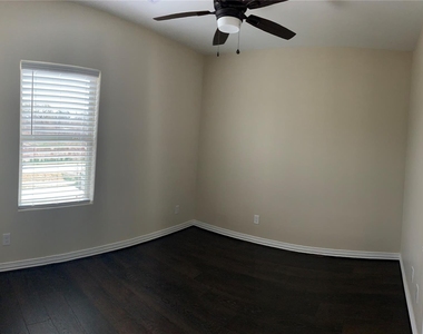 4622 Haywood Street - Photo Thumbnail 13
