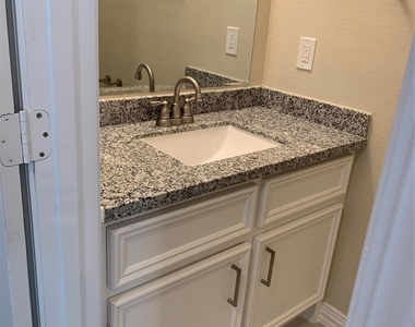 4622 Haywood Street - Photo Thumbnail 6