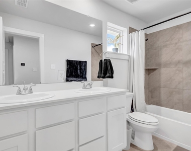 7218 Clearwater Cove Drive - Photo Thumbnail 14