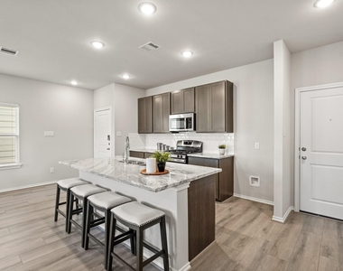 1206 Hugh Landing Lane - Photo Thumbnail 6