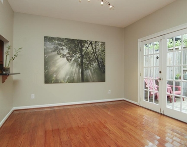 1300 Augusta Drive - Photo Thumbnail 8