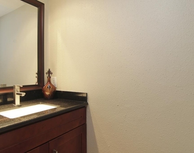 1300 Augusta Drive - Photo Thumbnail 13