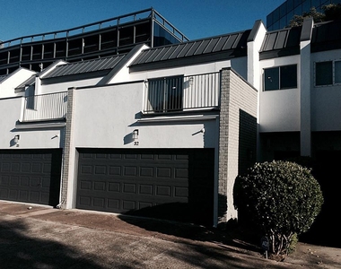 1300 Augusta Drive - Photo Thumbnail 17