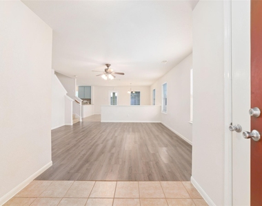 21311 Shadow River Lane - Photo Thumbnail 5