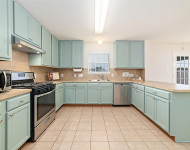 21311 Shadow River Lane - Photo Thumbnail 12
