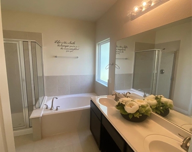 22810 Highland Bluff Lane - Photo Thumbnail 13