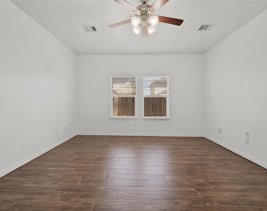 6439 Brimridge Lane - Photo Thumbnail 19