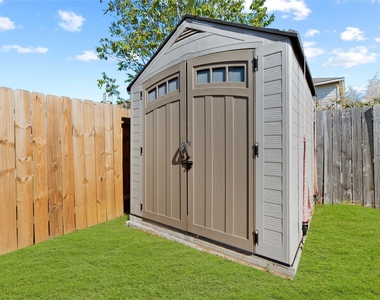 6439 Brimridge Lane - Photo Thumbnail 27