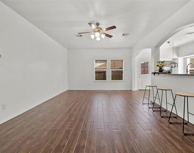 6439 Brimridge Lane - Photo Thumbnail 11