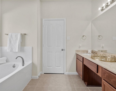 6439 Brimridge Lane - Photo Thumbnail 24