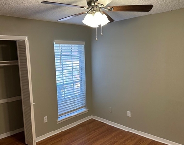 25402 Sugar Valley Lane - Photo Thumbnail 15