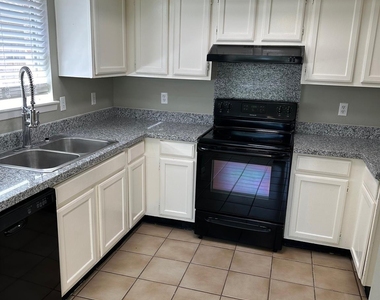 25402 Sugar Valley Lane - Photo Thumbnail 4