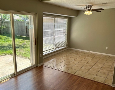 25402 Sugar Valley Lane - Photo Thumbnail 3