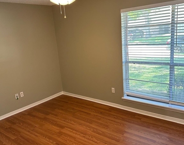 25402 Sugar Valley Lane - Photo Thumbnail 14