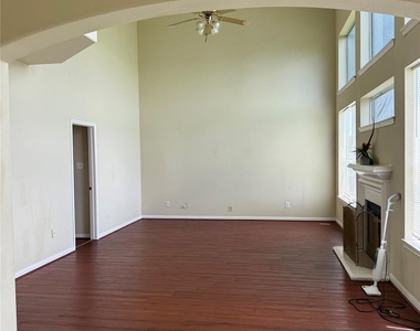 11627 Swiftwater Bridge Lane - Photo Thumbnail 10