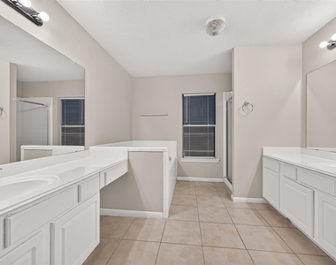 11627 Swiftwater Bridge Lane - Photo Thumbnail 38