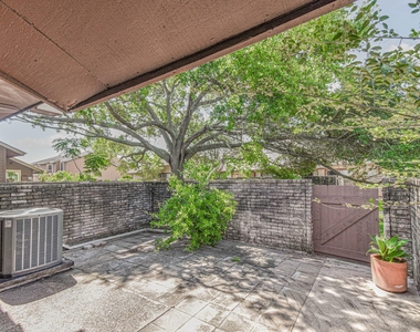 12663 Wellington Park - Photo Thumbnail 2