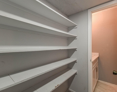 12663 Wellington Park - Photo Thumbnail 16