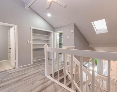 12663 Wellington Park - Photo Thumbnail 9
