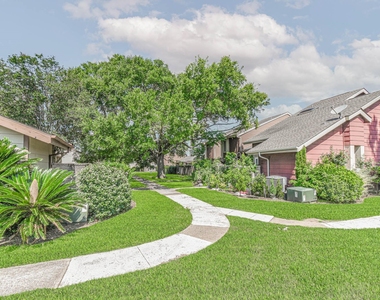 12663 Wellington Park - Photo Thumbnail 1
