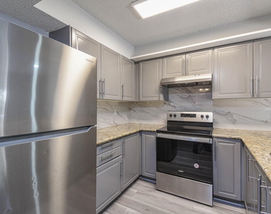12663 Wellington Park - Photo Thumbnail 5
