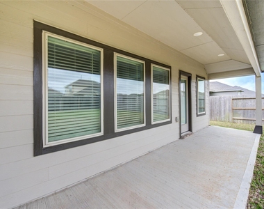 2554 Olivine Stone Drive - Photo Thumbnail 31