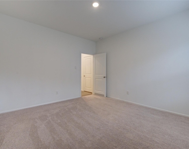 2554 Olivine Stone Drive - Photo Thumbnail 9