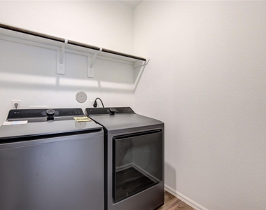 2554 Olivine Stone Drive - Photo Thumbnail 10