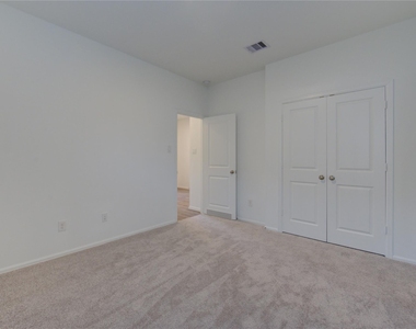 2554 Olivine Stone Drive - Photo Thumbnail 6