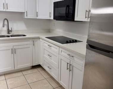 1625 Sunny Brook Lane Ne - Photo Thumbnail 4