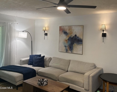 9020 York Lane - Photo Thumbnail 1