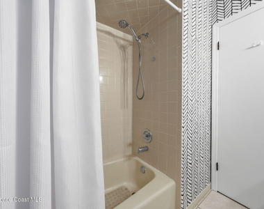 9020 York Lane - Photo Thumbnail 36