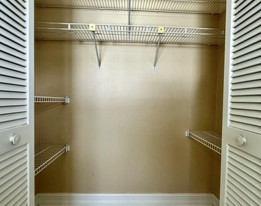 1084 Herne Avenue Ne - Photo Thumbnail 18