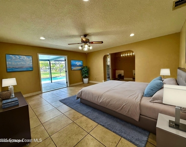 1084 Herne Avenue Ne - Photo Thumbnail 20