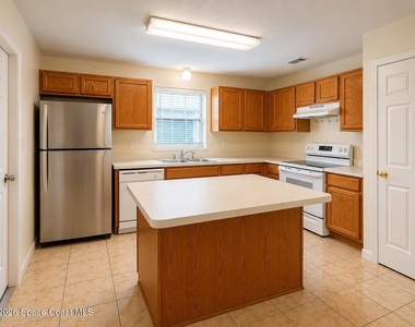 823 Angela Avenue - Photo Thumbnail 7
