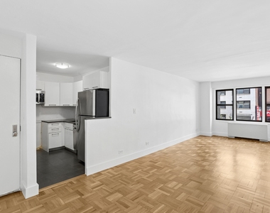 East 63rd Street - Photo Thumbnail 1