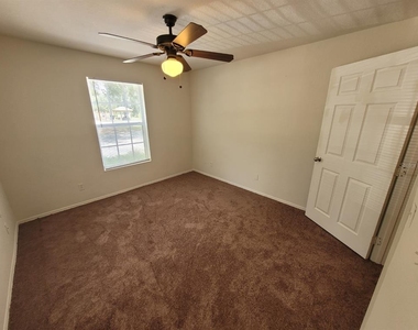 36106 Lake Chase Boulevard - Photo Thumbnail 31