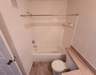 36106 Lake Chase Boulevard - Photo Thumbnail 12