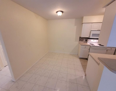 36321 Stonewood Lane - Photo Thumbnail 4