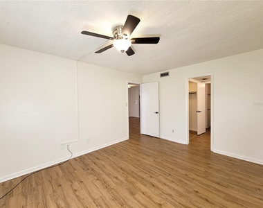 7606 Abbey Lane - Photo Thumbnail 17