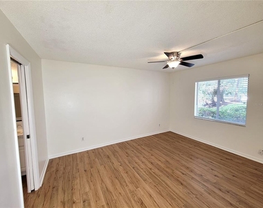 7606 Abbey Lane - Photo Thumbnail 15