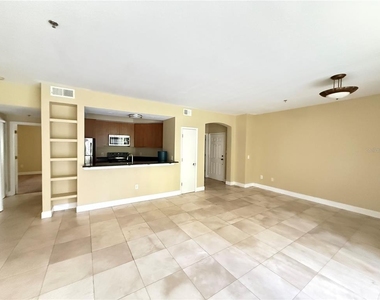 13212 Arbor Isle Drive - Photo Thumbnail 3