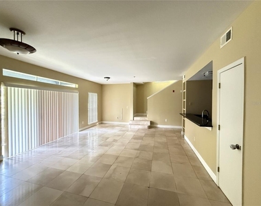 13212 Arbor Isle Drive - Photo Thumbnail 2