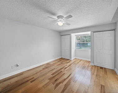 814 W Indiana Avenue - Photo Thumbnail 21