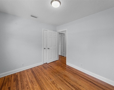 814 W Indiana Avenue - Photo Thumbnail 31