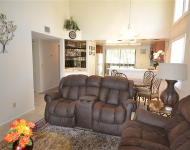 336 Woodlake Wynde - Photo Thumbnail 7
